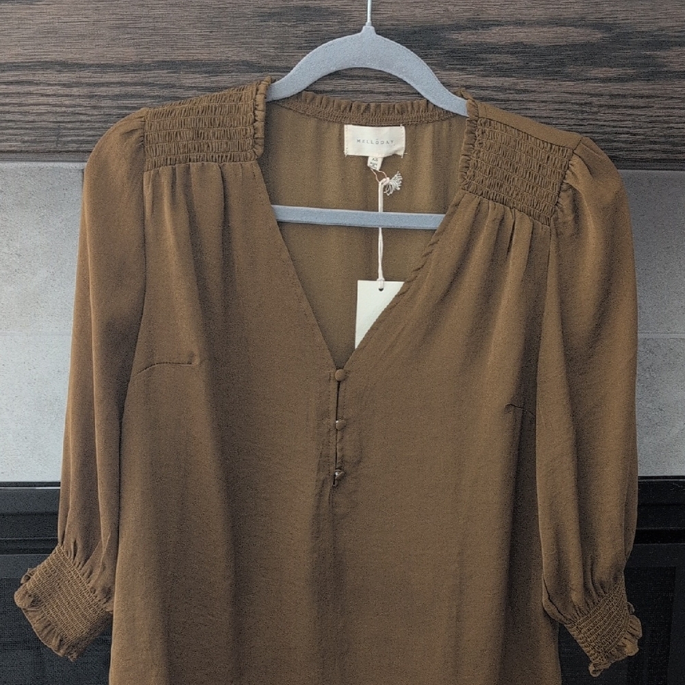 MELLODAY Brown Blouse with Smocked Details